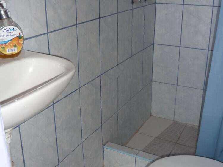 غرفة قياسية رباعية, Samana Wasi