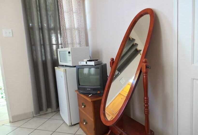 اتاق راحتی یک تخته, Caribbean Inn And Suites