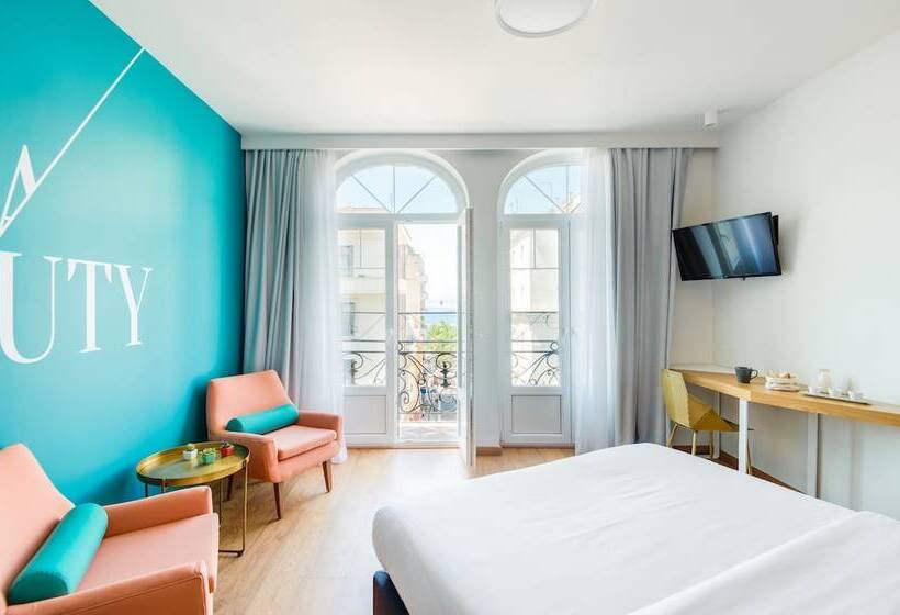 اتاق اساندارد با چشم‌انداز جانبی به دریا, Colors Urban Hotel Thessaloniki