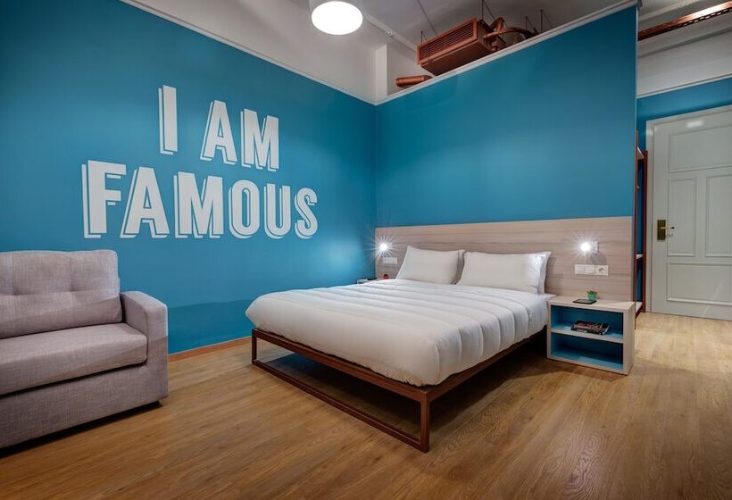 اتاق اساندارد با چشم‌انداز جانبی به دریا, Colors Urban Hotel Thessaloniki