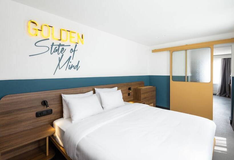 سوئیت با تخت بزرگ, Colors Urban Hotel Thessaloniki