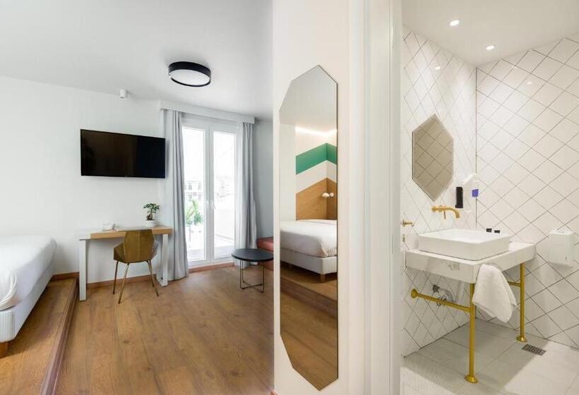 اتاق لوکس با تراس, Colors Urban Hotel Thessaloniki