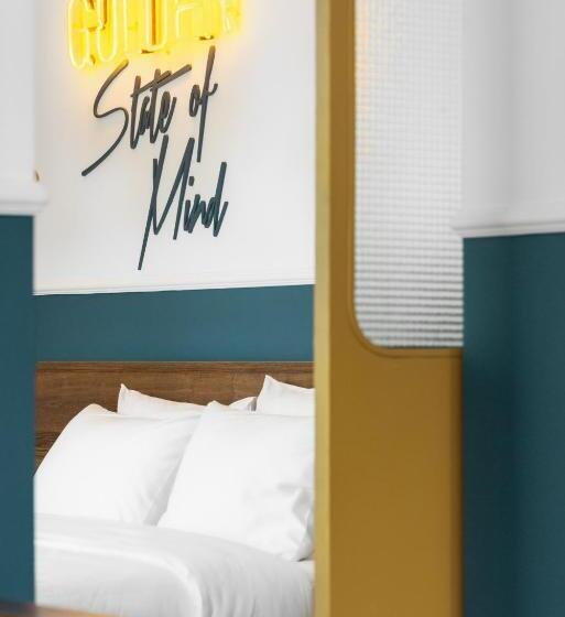 سوئیت با تخت بزرگ, Colors Urban Hotel Thessaloniki