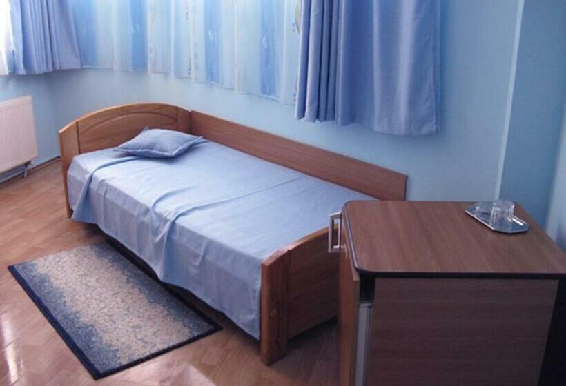 اتاق استاندارد یک نفره, Hostel Sport