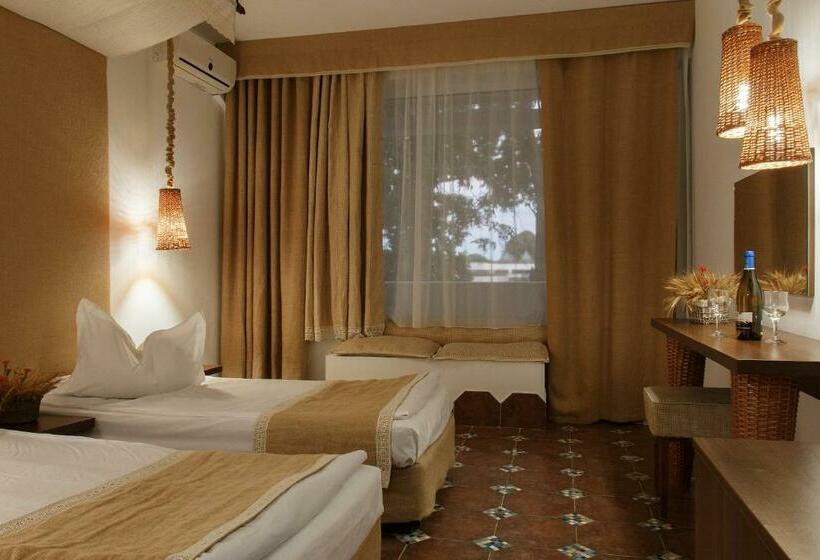 اتاق استاندارد با بالکن, 2d Resort And Spa