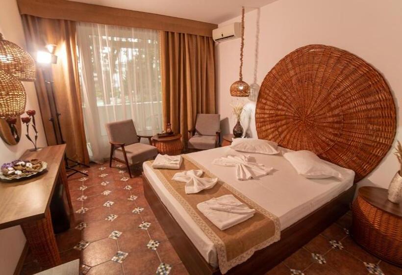 اتاق استاندارد با بالکن, 2d Resort And Spa