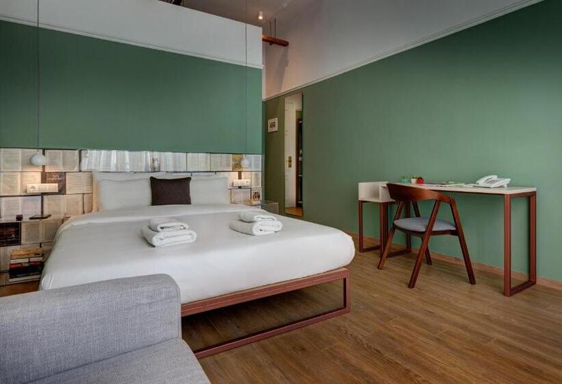 اتاق اساندارد با چشم‌انداز جانبی به دریا, Colors Urban Hotel Thessaloniki