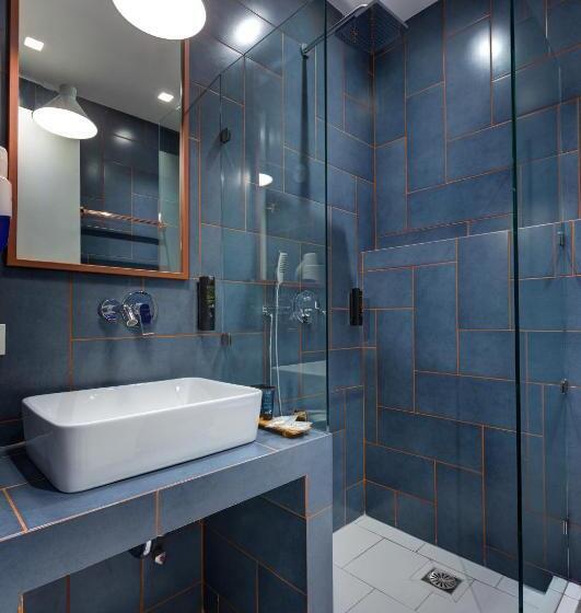 اتاق اساندارد با چشم‌انداز جانبی به دریا, Colors Urban Hotel Thessaloniki