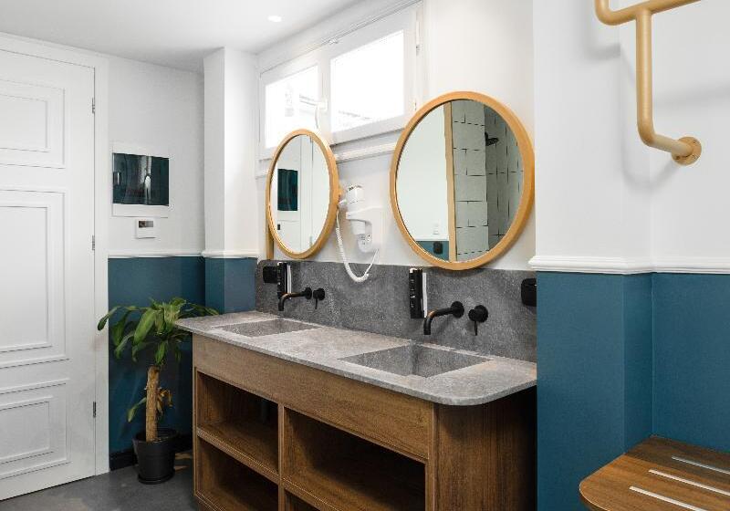سوئیت با تخت بزرگ, Colors Urban Hotel Thessaloniki
