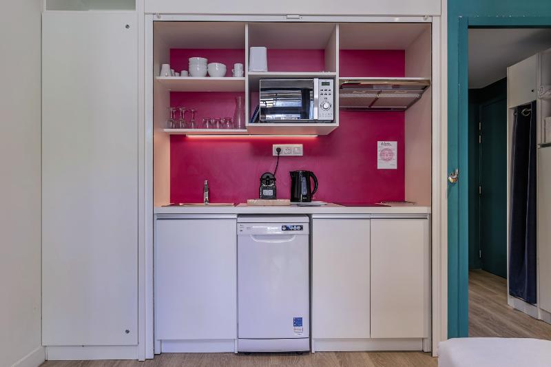 اتاق استاندارد, Colors Urban Hotel Thessaloniki