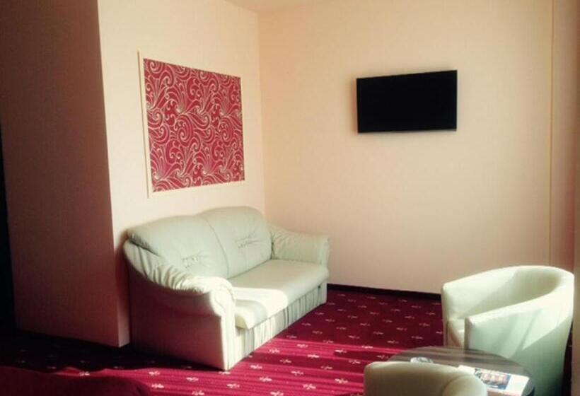 اتاق استاندارد سه نفره, Kleyn