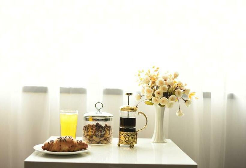 اتاق استاندارد یک نفره, La Rocca Boutique