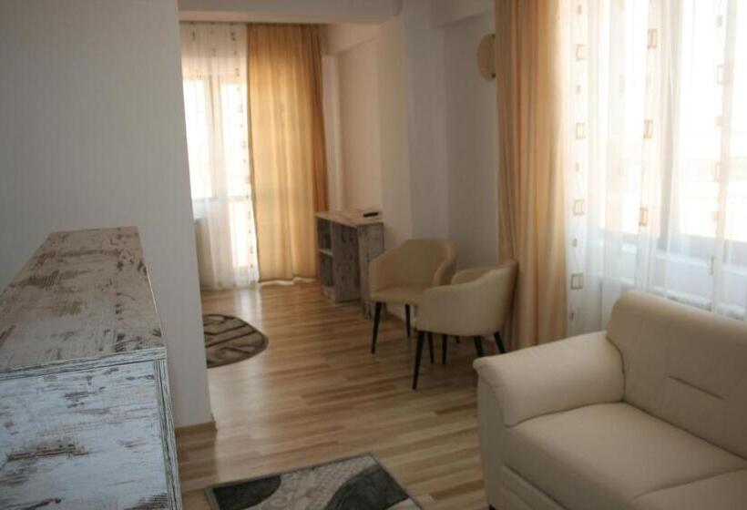 Family studio with sea view, Mihaela
