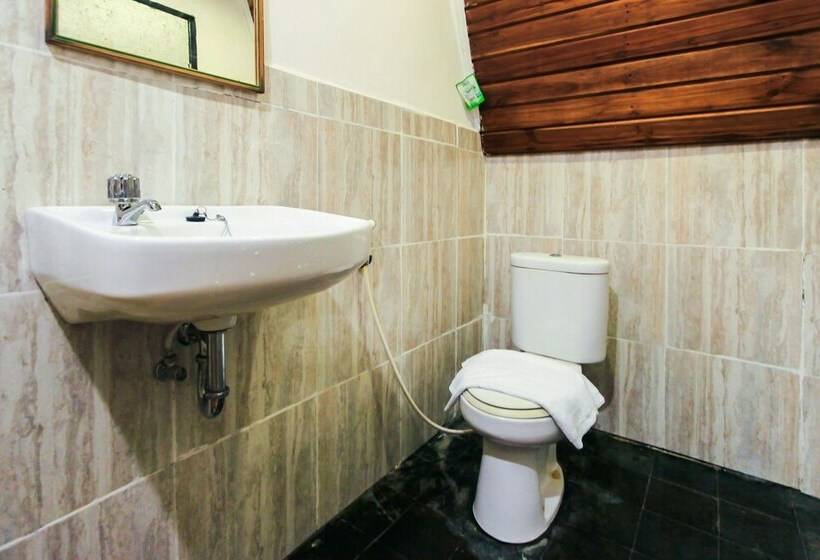 Номер Deluxe, Reddoorz At Ocean 2 Gili Trawangan