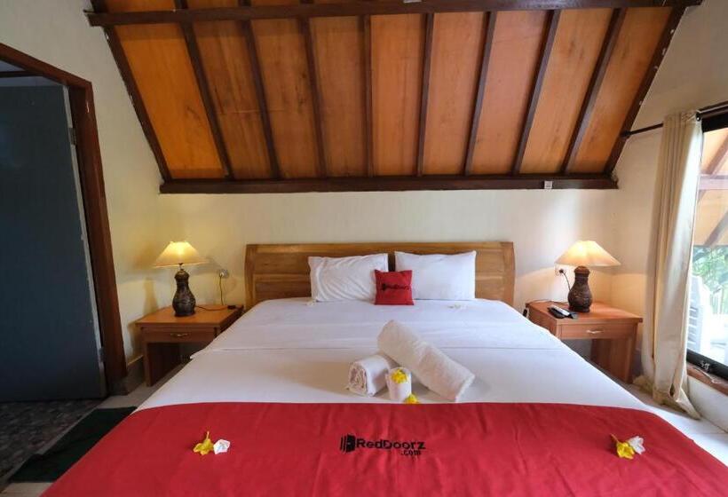 Номер Deluxe, Reddoorz At Ocean 2 Gili Trawangan