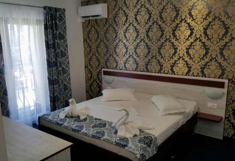 اتاق اکونومی, Solymar