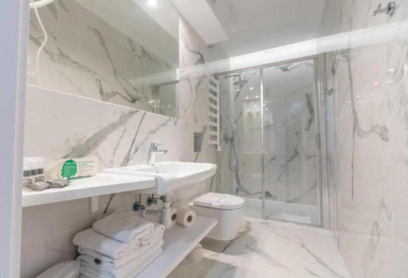 استودیو استاندارد با تخت کینگ, Villa Bravo