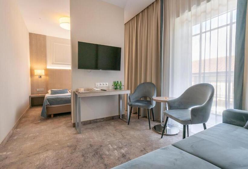 استودیو استاندارد با تخت کینگ, Villa Bravo