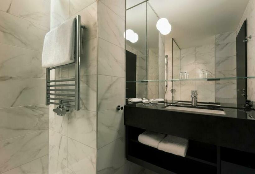 استودیوی استاندارد, Adina Apartment Hotel Frankfurt Westend