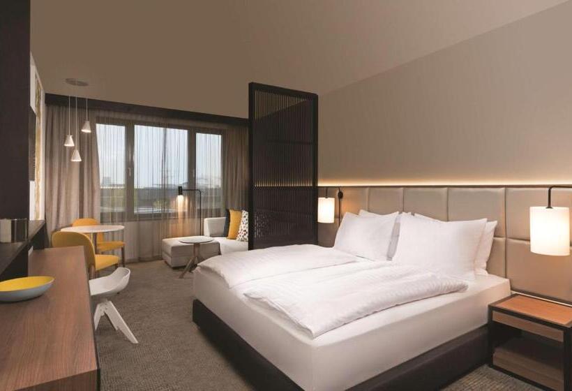 استودیوی استاندارد, Adina Apartment Hotel Frankfurt Westend