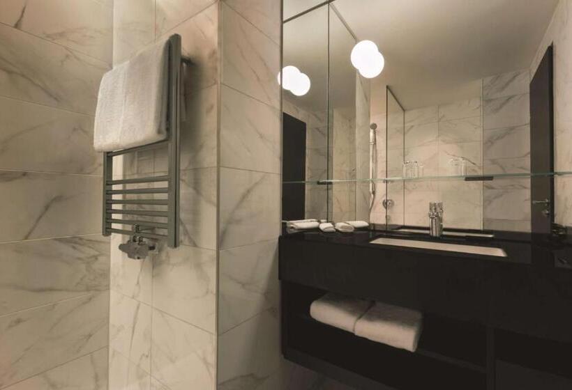 استودیوی لوکس, Adina Apartment Hotel Frankfurt Westend