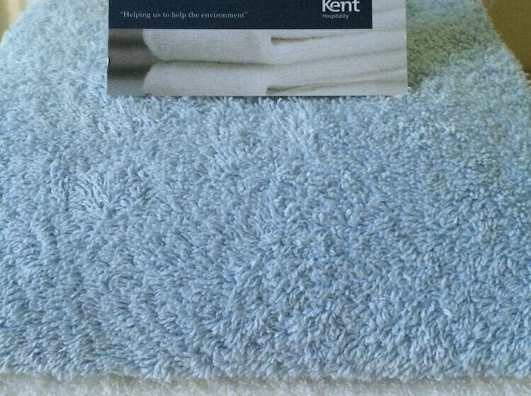 اتاق استاندارد یک نفره, Becket Court   University Of Kent   Campus Accommodation