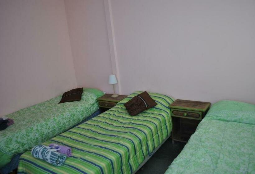 غرفة قياسية ثلاثية, Hostel Los Cormoranes