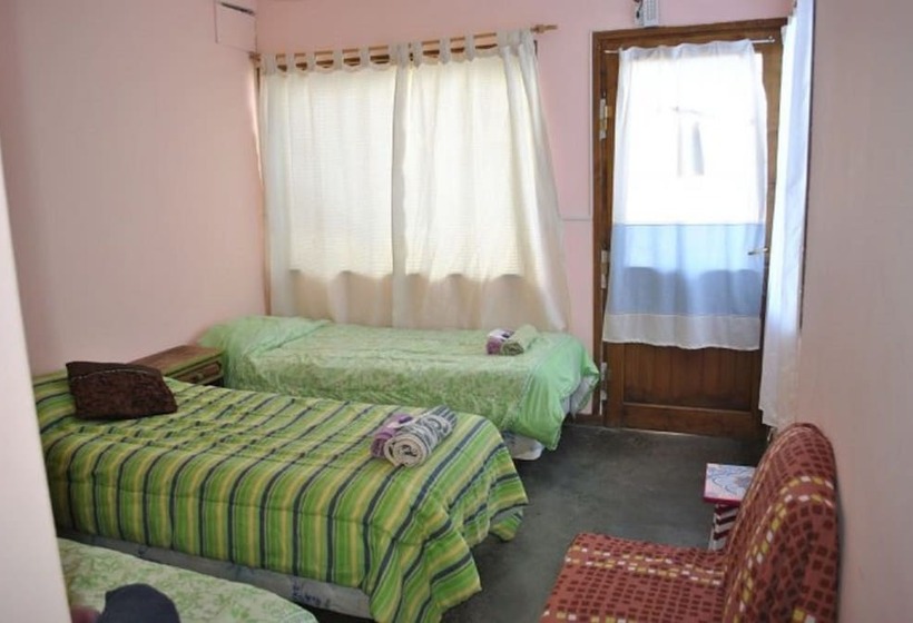 غرفة قياسية ثلاثية, Hostel Los Cormoranes