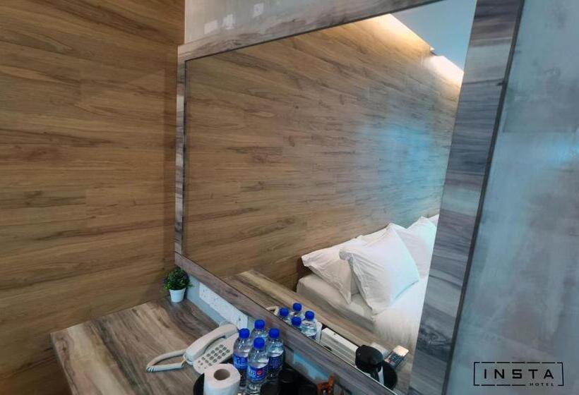 اتاق خانوادگی, Insta Hotel Jb