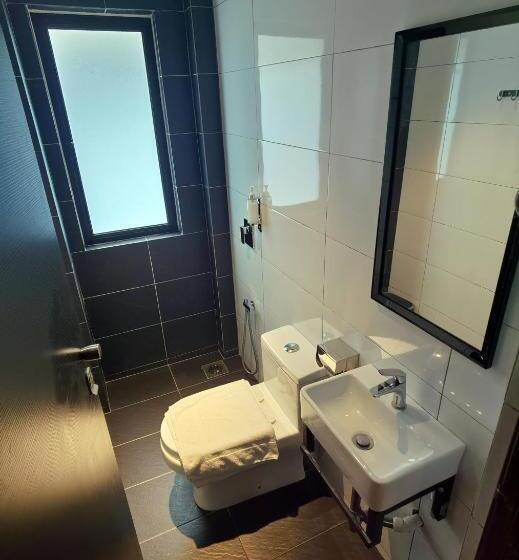 اتاق استاندارد سه نفره, Insta Hotel Jb