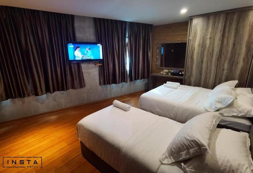 اتاق استاندارد سه نفره, Insta Hotel Jb