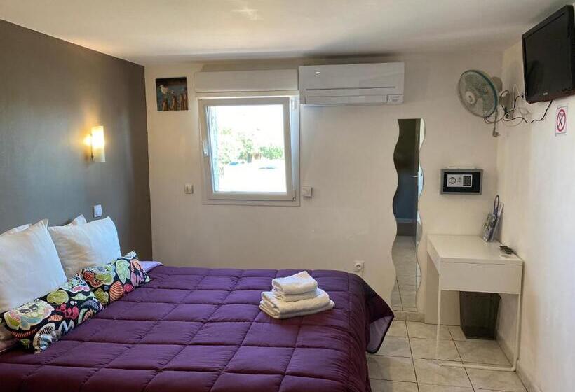 اتاق راحتی, Logis Hôtel La Chaumière