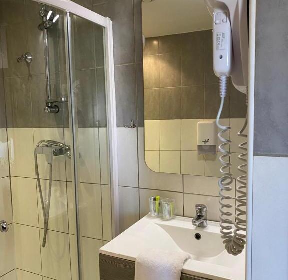اتاق راحتی, Logis Hôtel La Chaumière