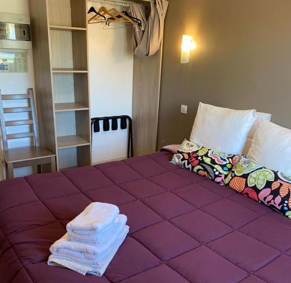 اتاق راحتی, Logis Hôtel La Chaumière
