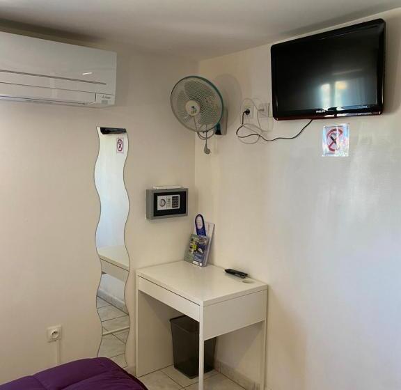 اتاق راحتی, Logis Hôtel La Chaumière