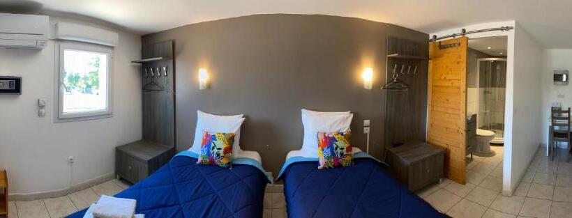 اتاق راحتی, Logis Hôtel La Chaumière