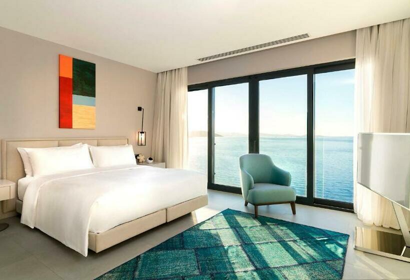 اتاق لوکس با تخت بزرگ, Le Méridien Bodrum Beach Resort
