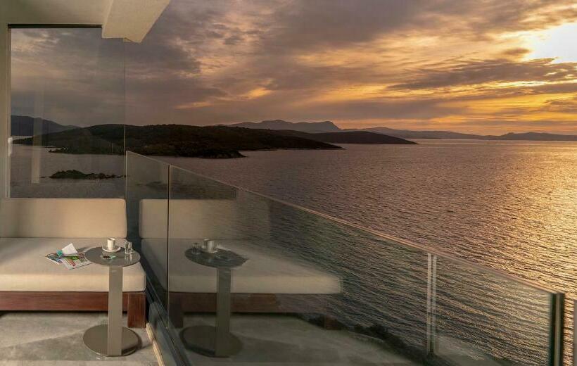 Deluxe Zimmer mit Meerblick & Balkon, Le Méridien Bodrum Beach Resort