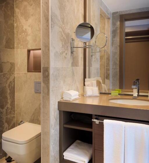اتاق لوکس با تخت بزرگ, Le Méridien Bodrum Beach Resort