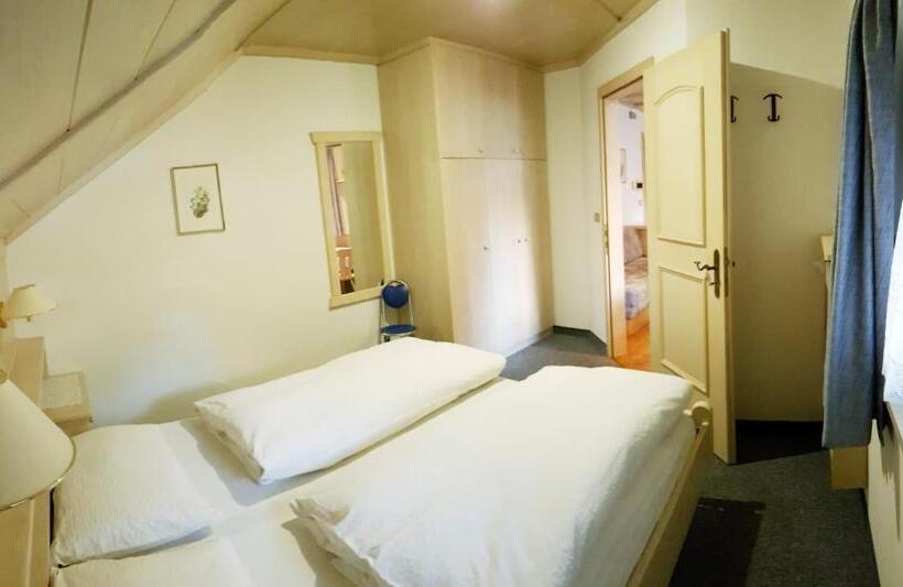 1 Bedroom Penthouse Apartment, Residence Majarai
