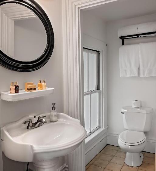 Junior Suite Deluxe, The Waterford Inn