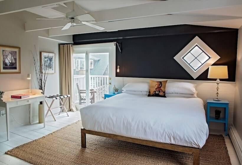 Junior Suite Deluxe, The Waterford Inn