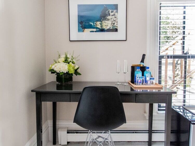 Junior Suite Deluxe, The Waterford Inn