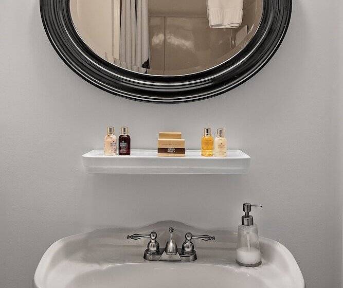 Junior Suite Deluxe, The Waterford Inn