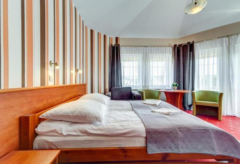اتاق استاندارد چهارنفره با بالکن, Villa Melody