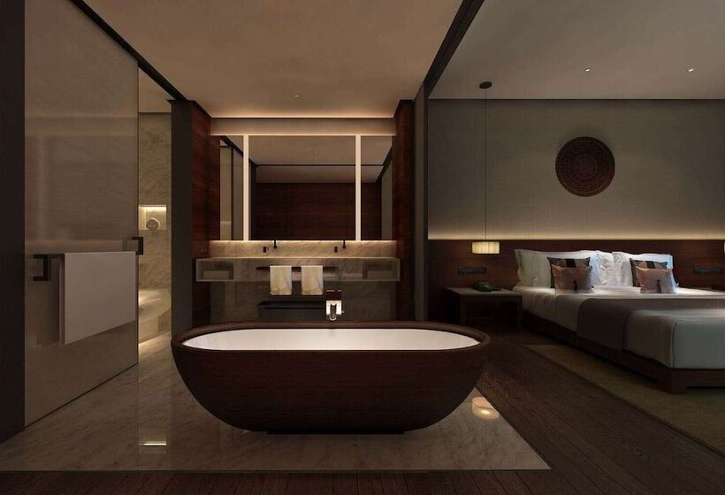 اتاق لوکس, Wyndham Grand Plaza Royale Kaidi
