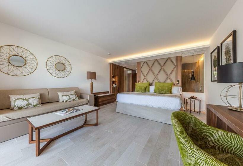 سوییت جونیور, Zafiro Palace Palmanova