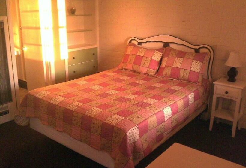 Standardrum, Ranch Motel