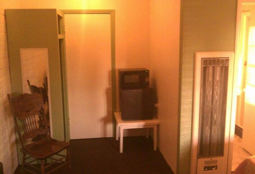 Standardrum, Ranch Motel