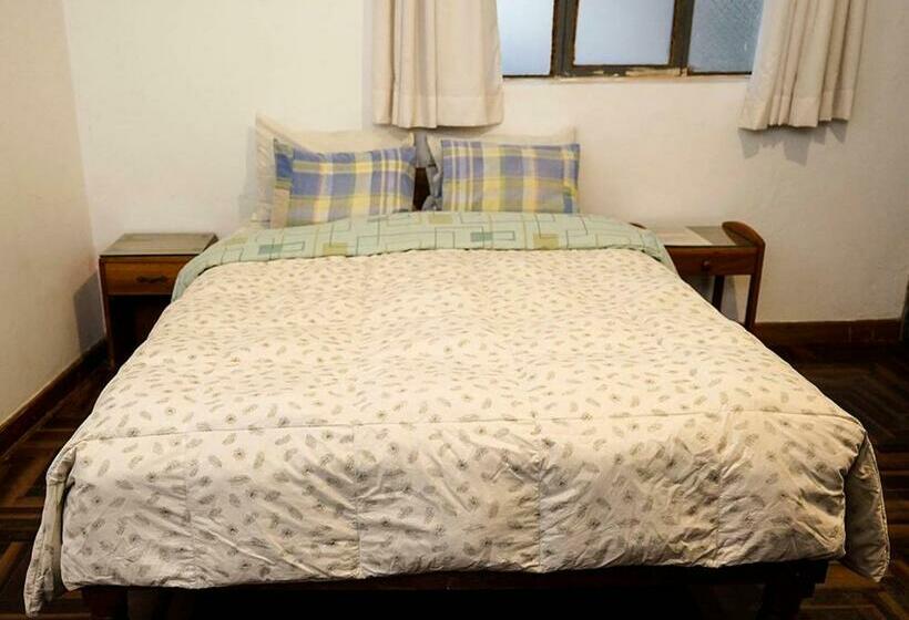 اتاق استاندارد با سرویس بهداشتی مشترک, Eco Home View   Guest House